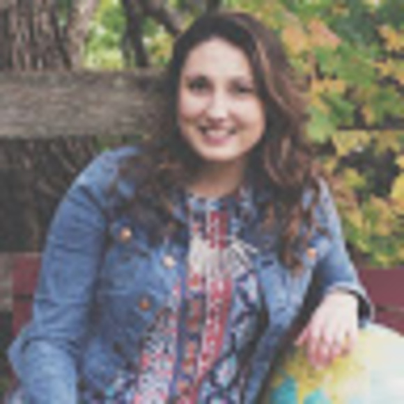 Meet your Posher, Hannah - Picture 1 of 1